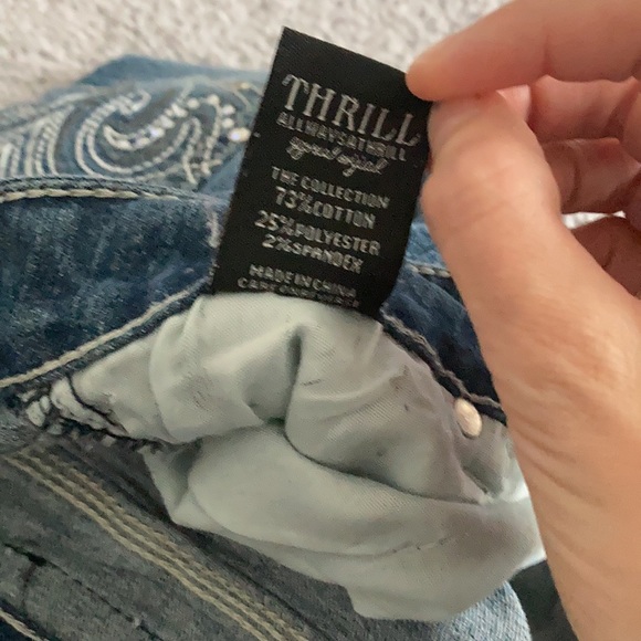 THRILL Distressed Skinny Jeans - Picture 15 of 15